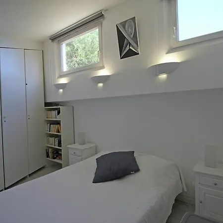 Modern In With Sauna Villa Gassin